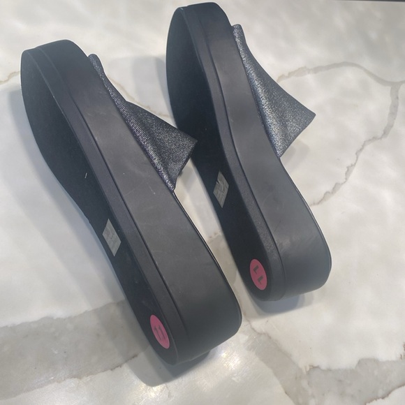 Silver Slides - Picture 5 of 9